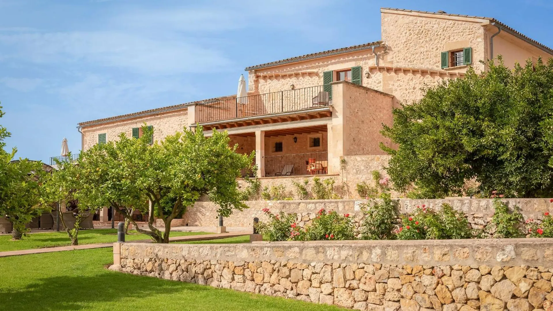 Finca Son Roig By Valentin Porreres Spain