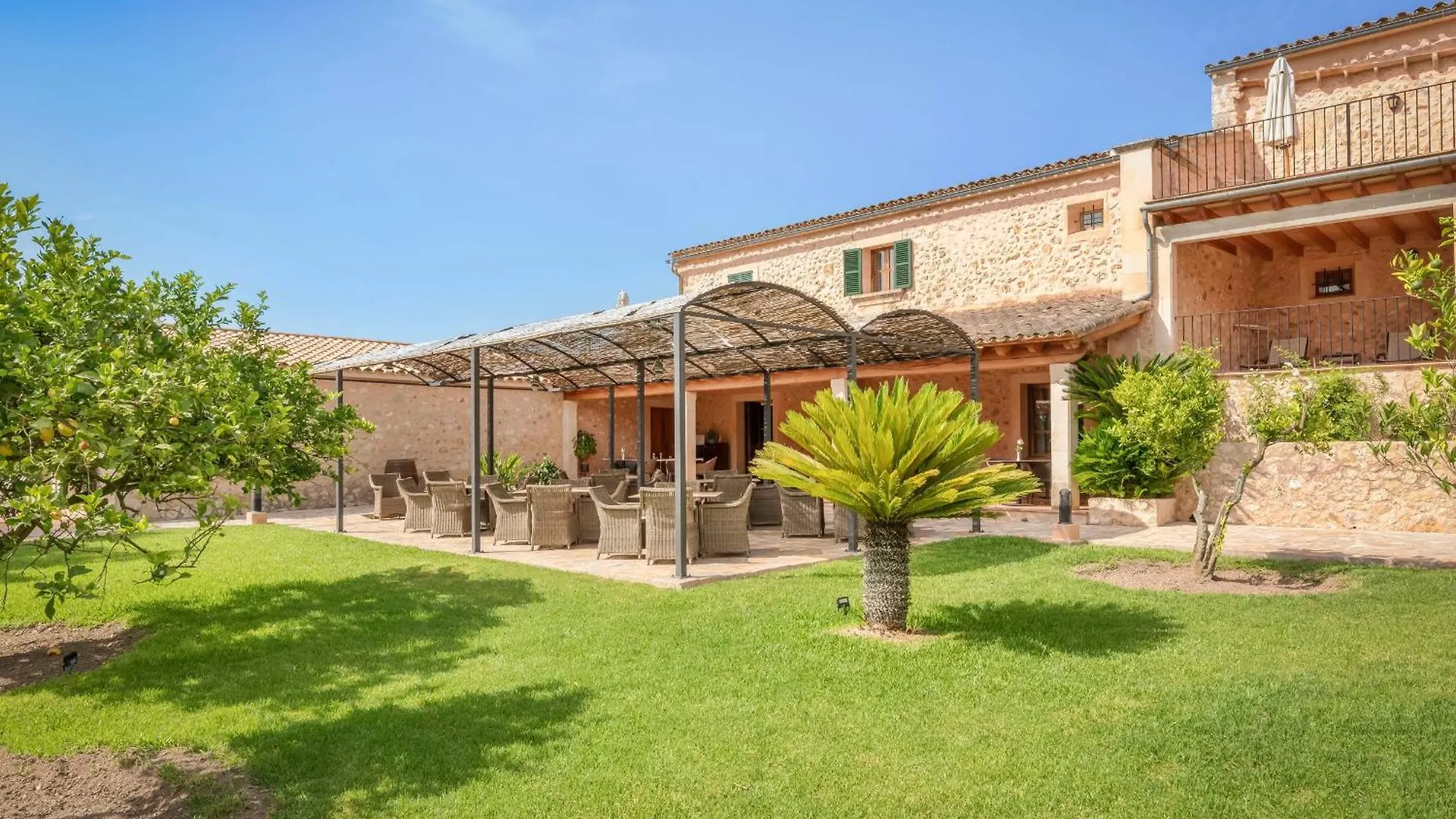 Finca Son Roig By Valentin Porreres Country house