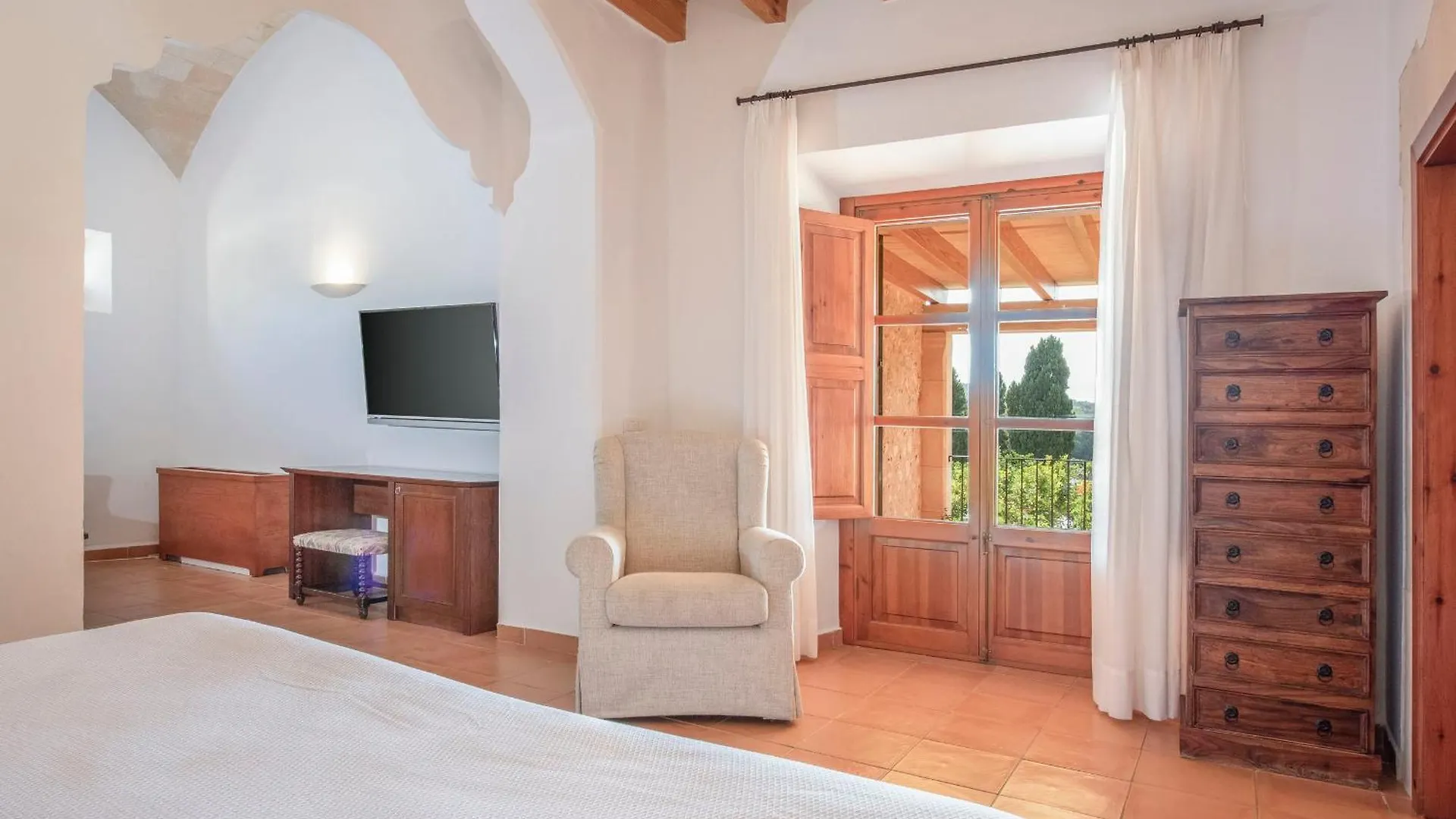 Finca Son Roig By Valentin Porreres Spain