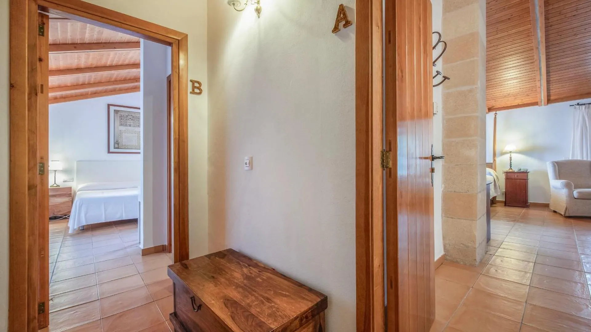 Finca Son Roig By Valentin Porreres