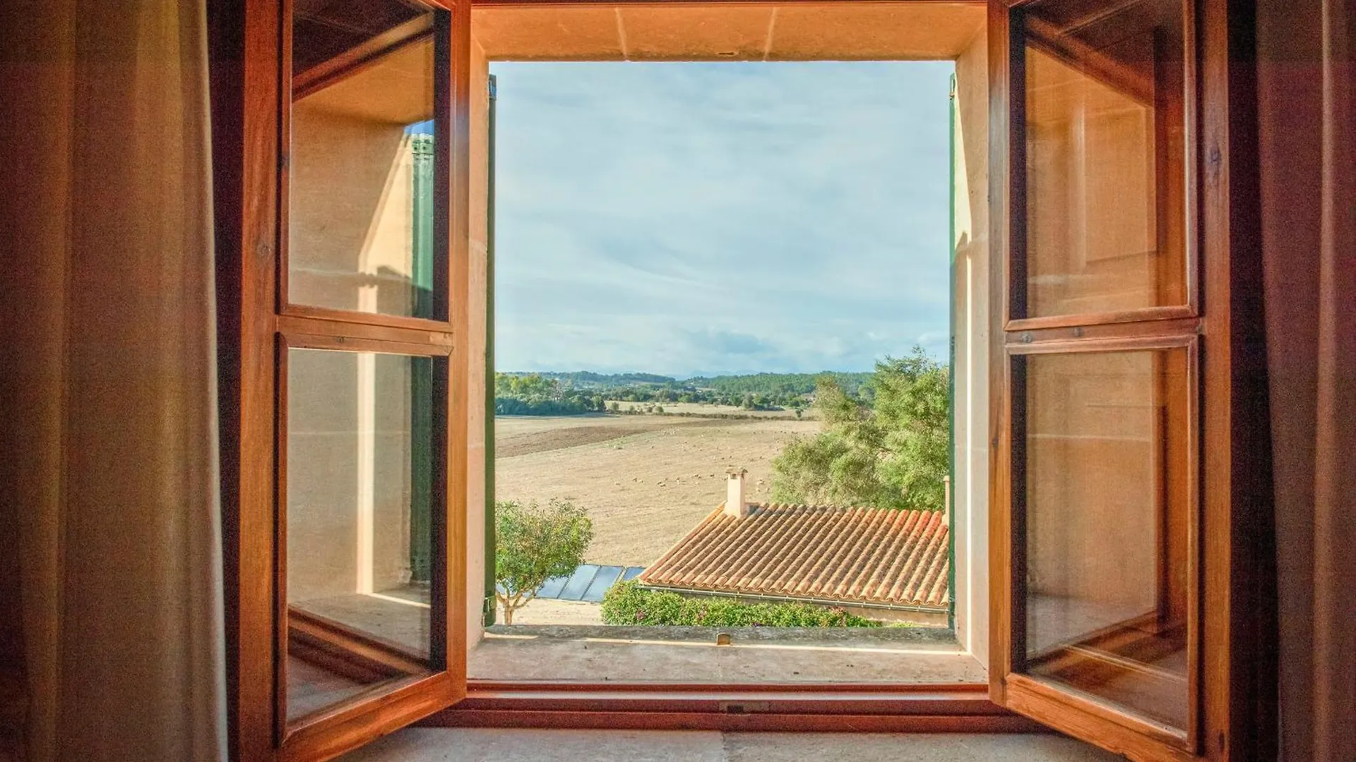 Finca Son Roig By Valentin Porreres