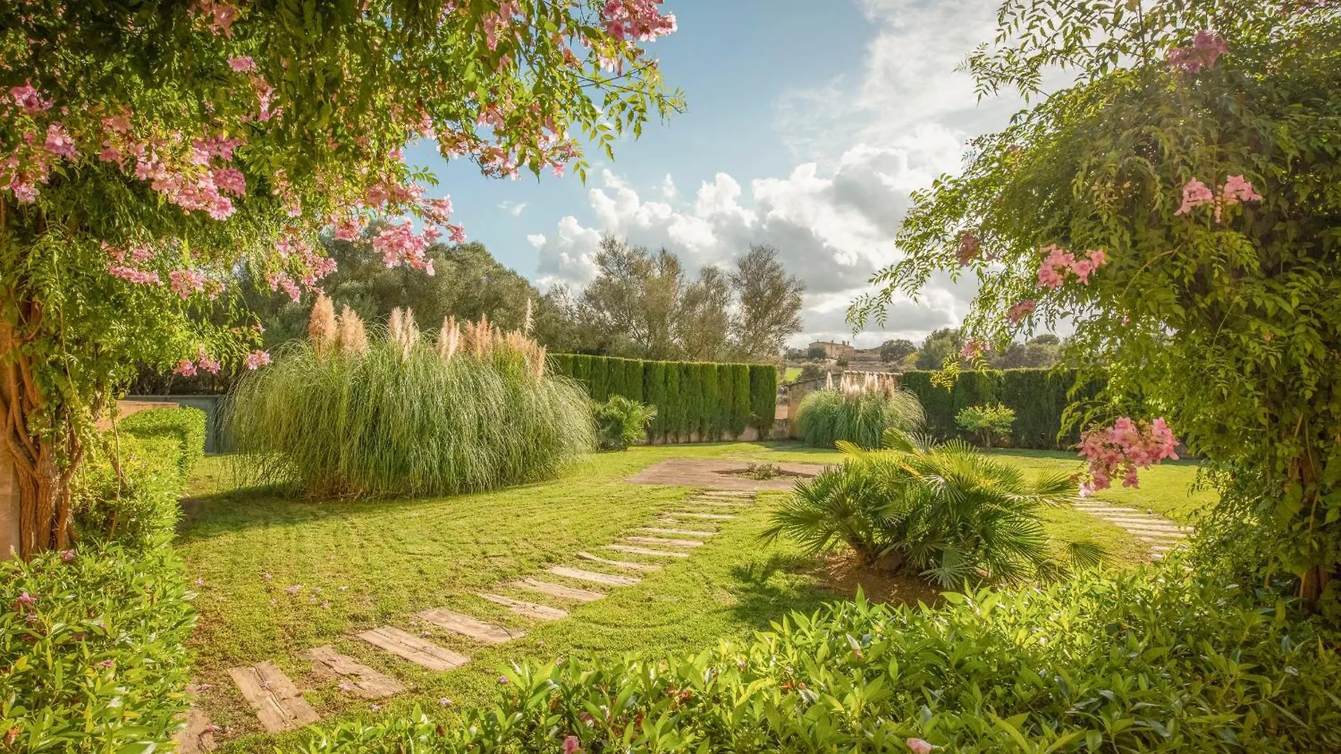 Country house Finca Son Roig By Valentin Porreres